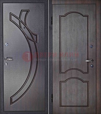 Уличная темная металлическая дверь с МДФ ДМ-24 в Можайске