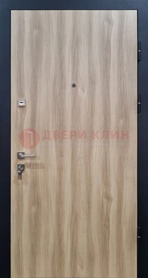 Светлая металлическая дверь с МДФ ДМ-340 в Екатеринбурге