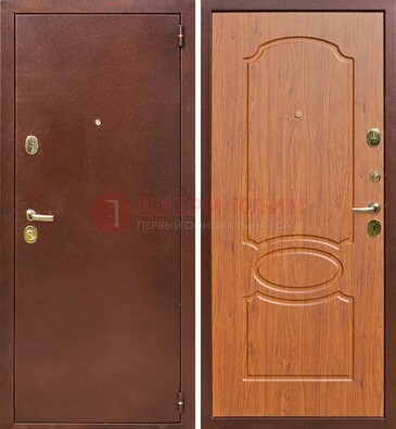 Коричневая стальная дверь с порошковым напылением ДП-137 в Волжском