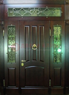 Стальная парадная дверь со стеклом и ковкой ДПР-18 для деревянного дома в Екатеринбурге