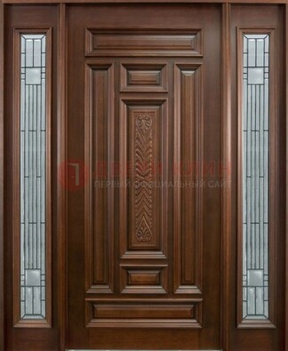 Парадная дверь с резьбой ДПР-70 в кирпичный дом в Екатеринбурге