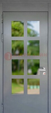 Серая металлическая дверь со стеклом ДС-78 в Екатеринбурге