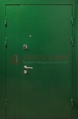 Зеленая распашная тамбурная дверь Порошок ДТМ-47 в Екатеринбурге