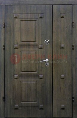 Железная двухстворчатая филенчатая дверь с виноритом ДВТ-143 в Екатеринбурге