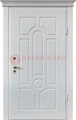 Белая уличная дверь с виноритом для дома ДВТ-247 в Екатеринбурге
